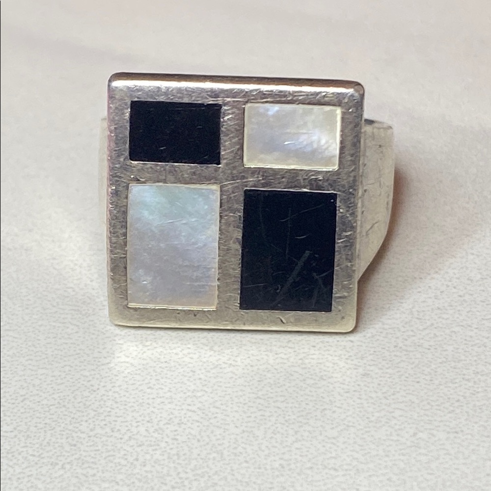 Sterling Silver Geometric Ring with Black and Mother Of Pearl Accents 925 Size 6
